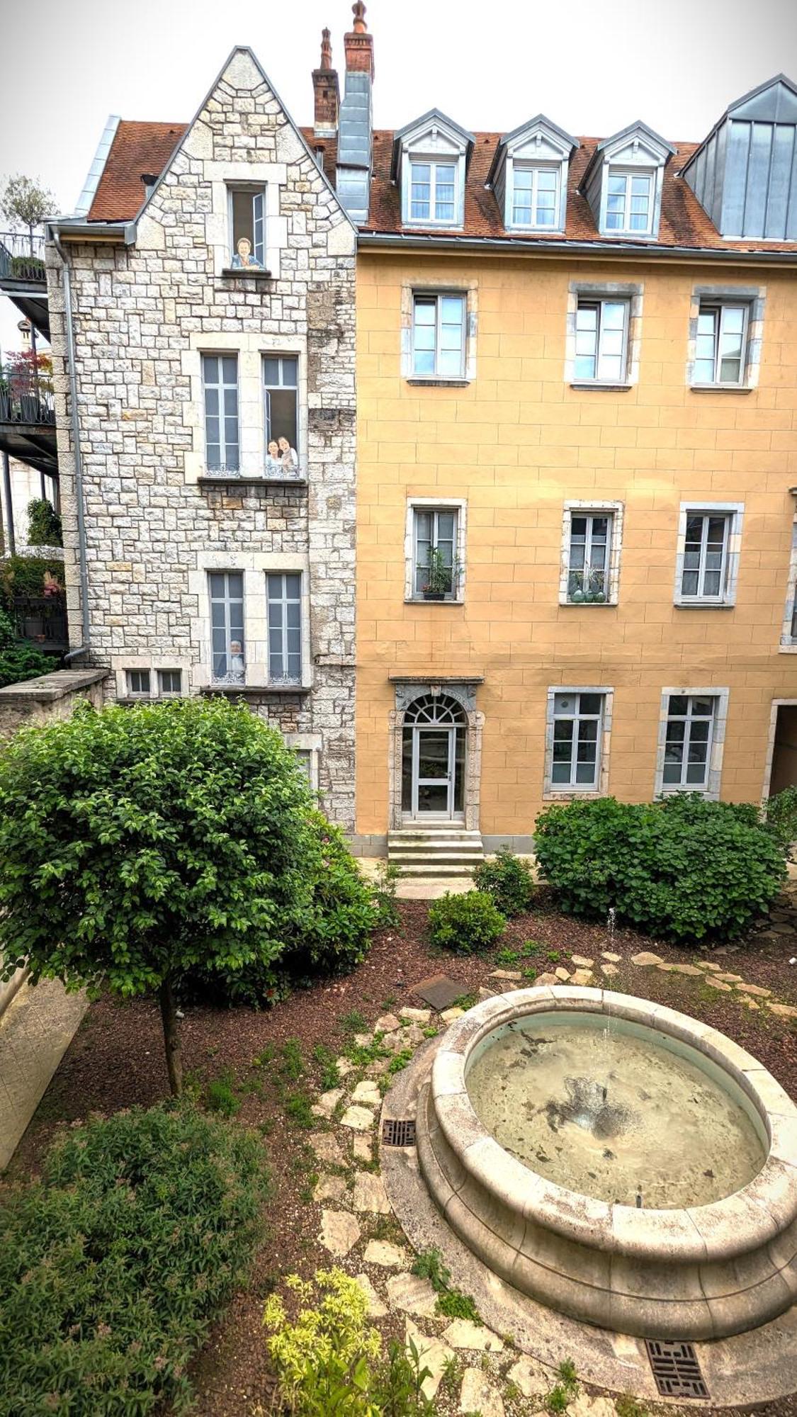 Ferienwohnung Le Select - Hypercentre Standing Wifi Besançon Exterior foto